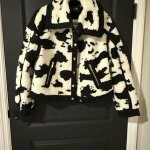 Black & White Sherpa Jacket - Women's Cozy Faux-Shearling Coat